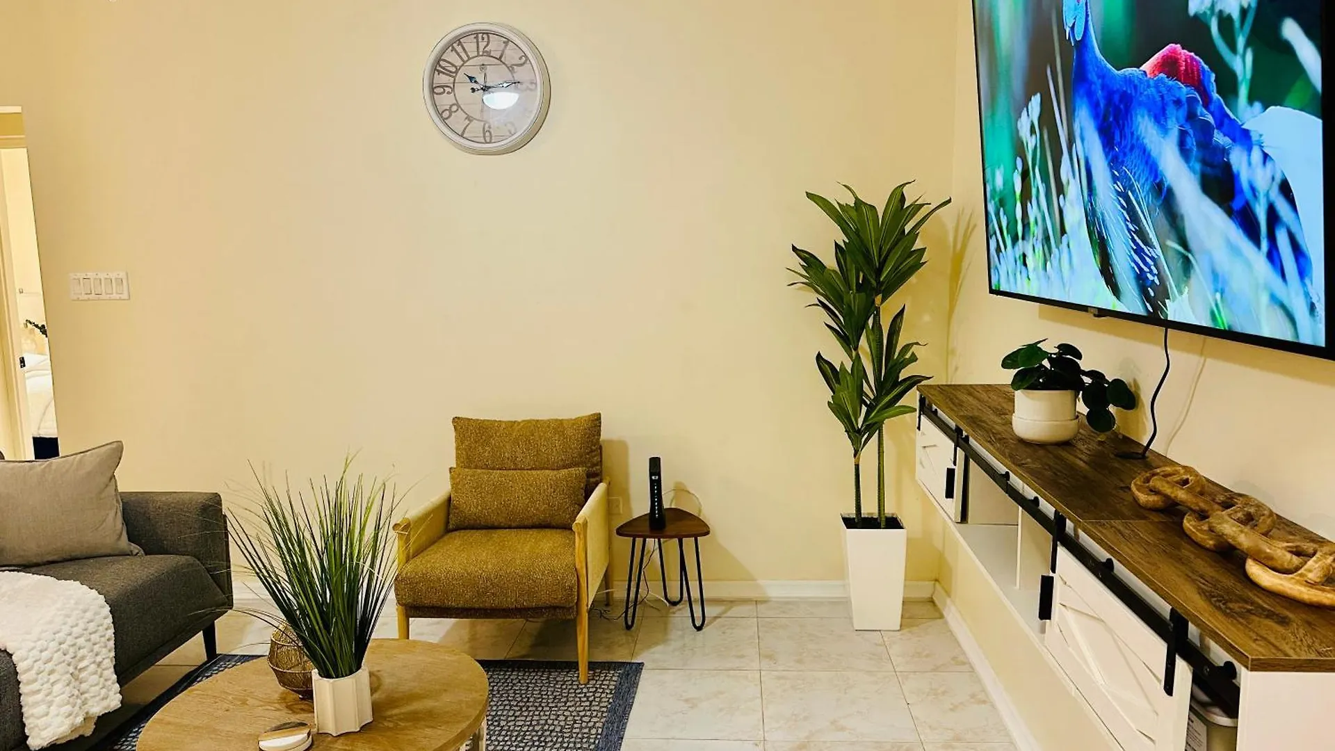 Island Paradise Too-Secure-Gated-Transportation Available Montego Bay